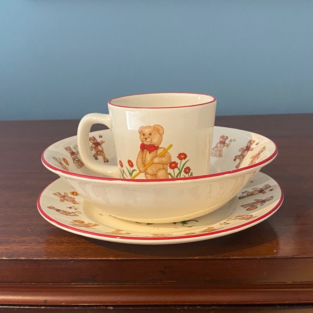 Mason Teddy Bear Child Dinnerware Set - Cream and Red